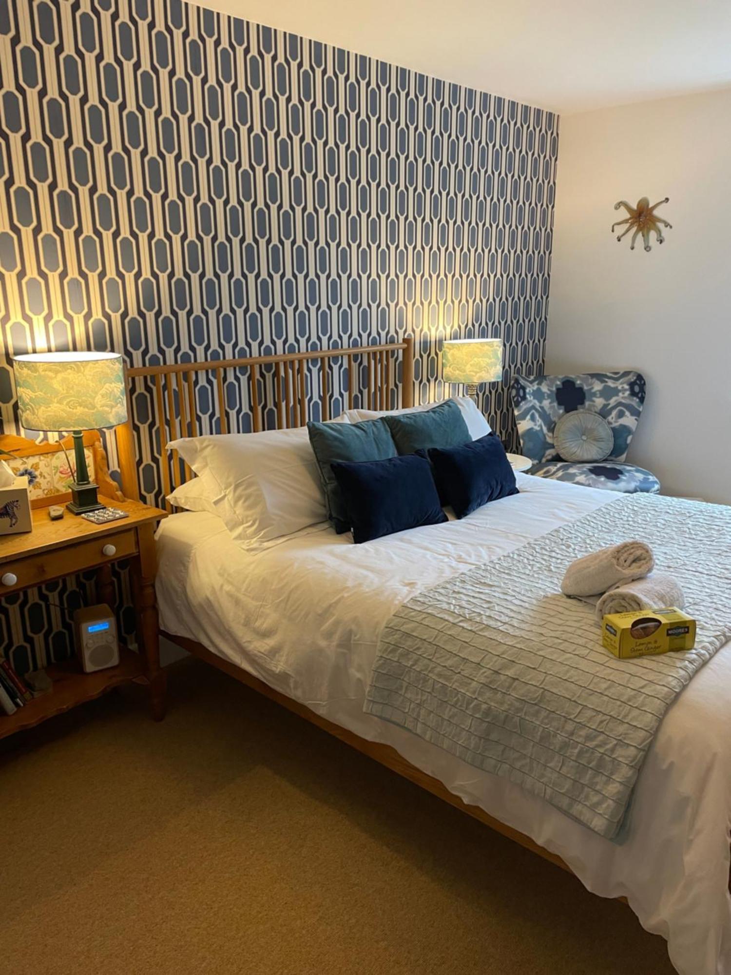No 12 Bed and Breakfast Lyme Regis Buitenkant foto